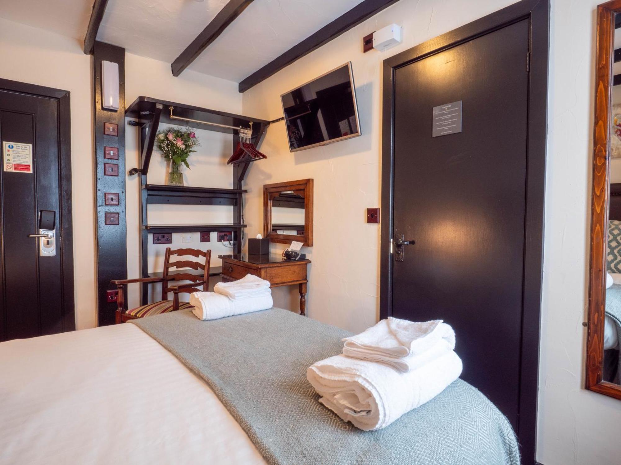 The Black Boy Inn Карнарвон Экстерьер фото